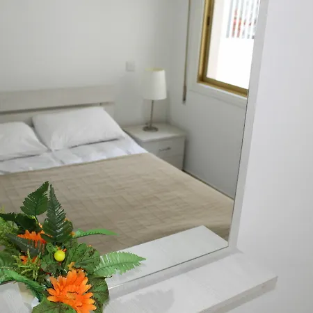 Tiffany City Apartment